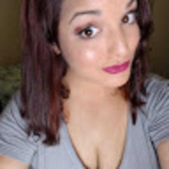 Meet your Posher, Kim - Picture 1 of 1